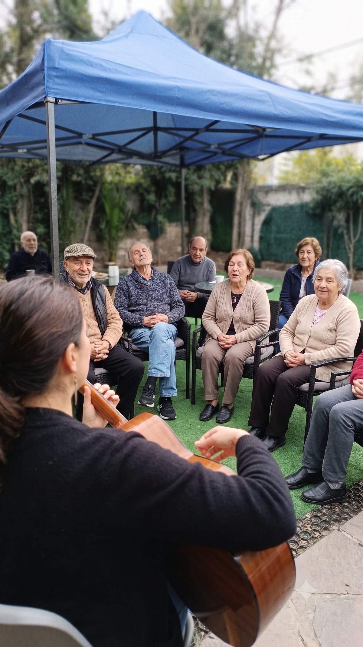 Música en vivo para los residentes de Hogar Senior